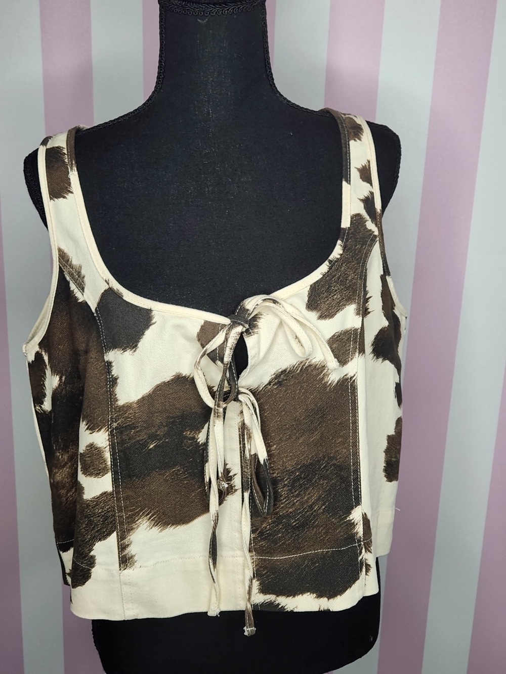 Gianni Bini Brown and Cream Cow-Print Tie-Front Crop Top